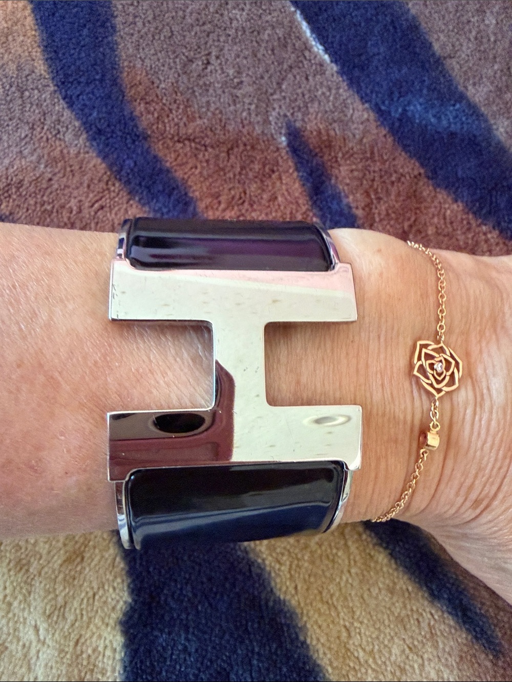 Hermes La Maison Black Enamel and Palladium 'H' Cuff Bracelet - Picture 9 of 14